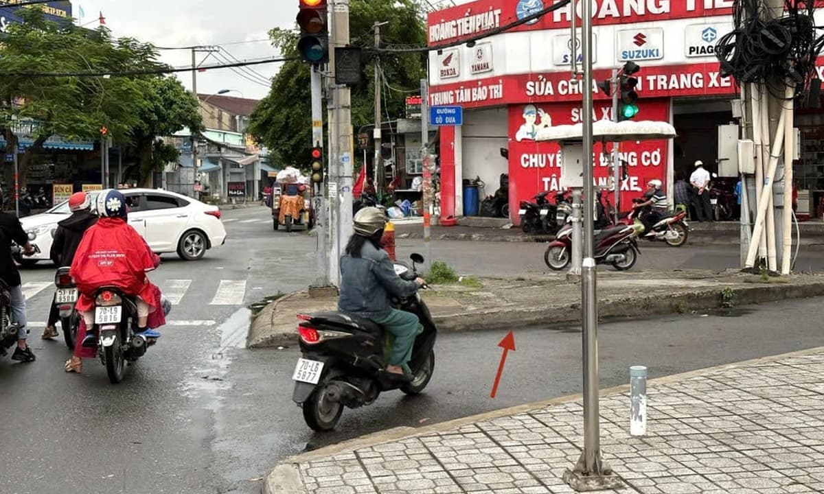 Từ bây giờ, 5 trường hợp này được rẽ phải khi đèn đỏ mà không lo bị phạt tới 20 triệu đồng