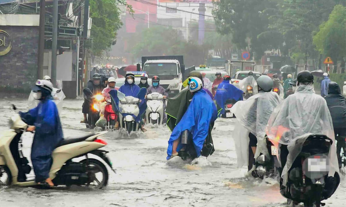 Tại sao lượng mưa 1 ngày ở Huế bằng lượng mưa 1 năm trên cả nước?