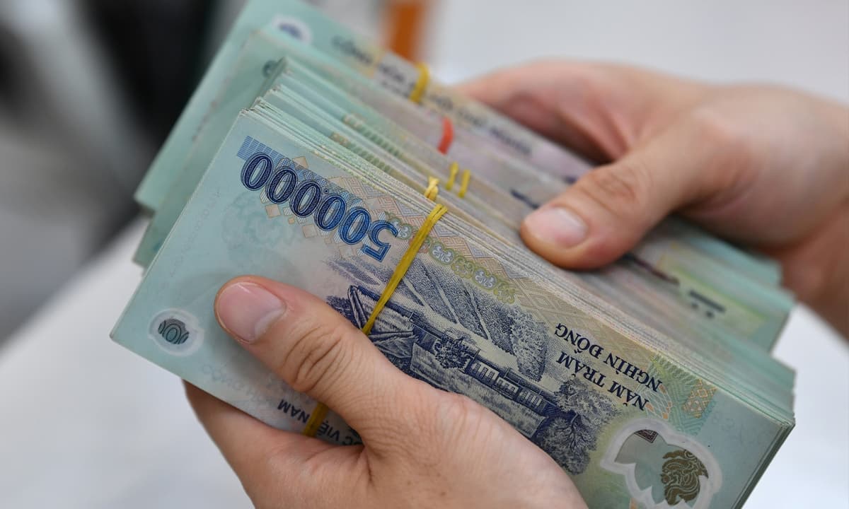 Tiền thưởng Tết, tháng lương thứ 13 có tính thuế Thu nhập cá nhân không?