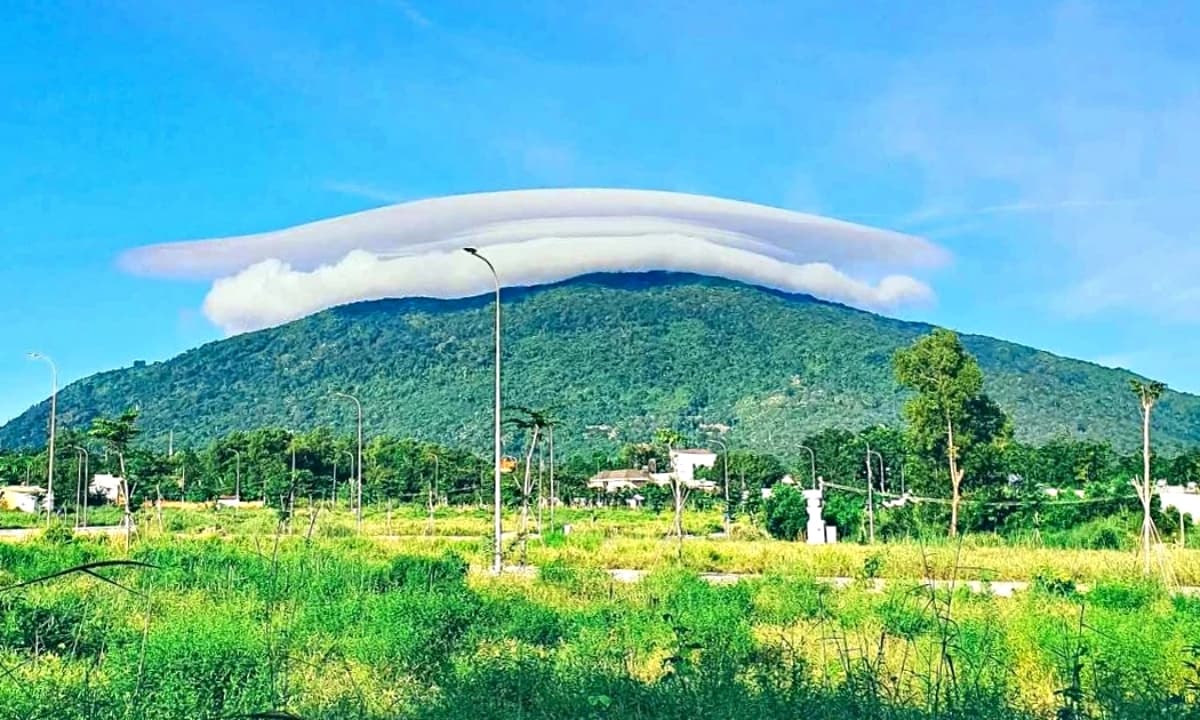 Ngọn núi từng xuất hiện ‘đĩa mây’ sắp thành khu du lịch sinh thái 50.000 tỷ đồng