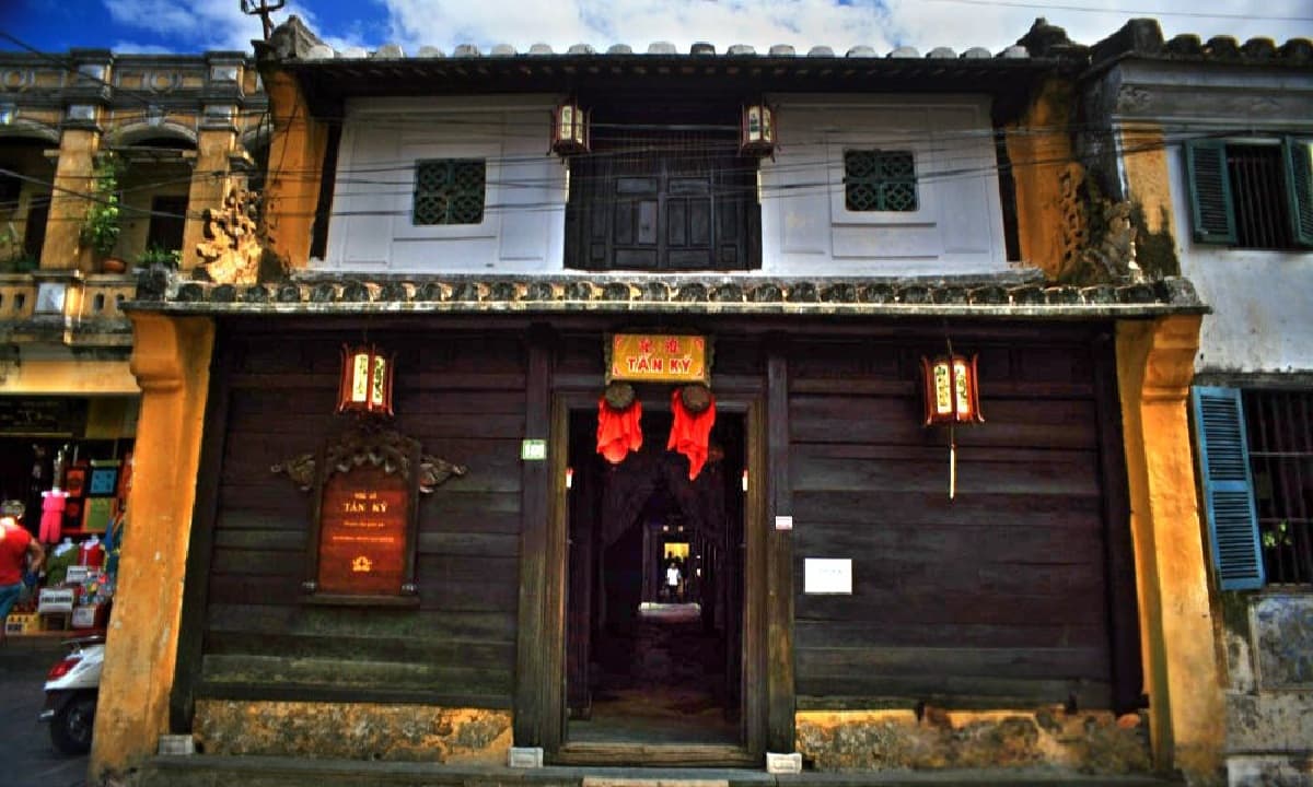 Ngôi nhà gần 300 tuổi làm bằng gỗ quý tại thành phố đáng sống nhất nước, được UNESCO vinh danh là Di sản Văn hóa Thế giới