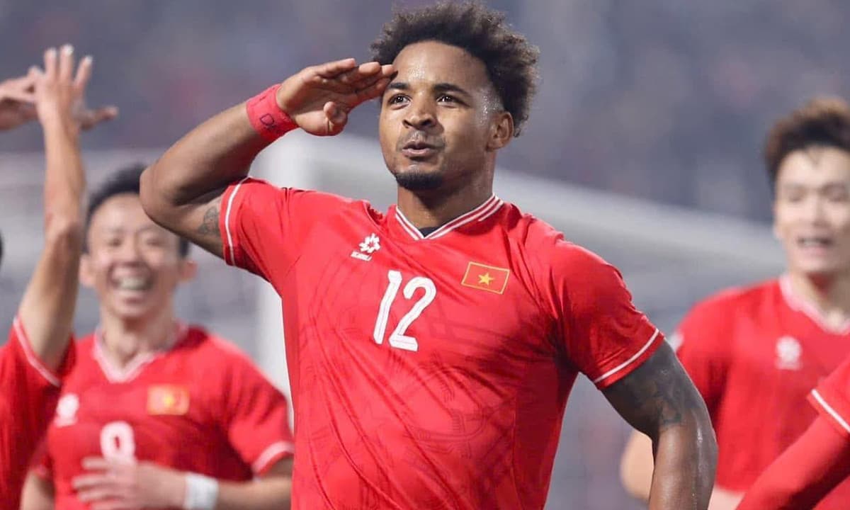 Nguyễn Xuân Son trở lại tuyển Việt Nam sau gần 1 năm vắng mặt vì chấn thương