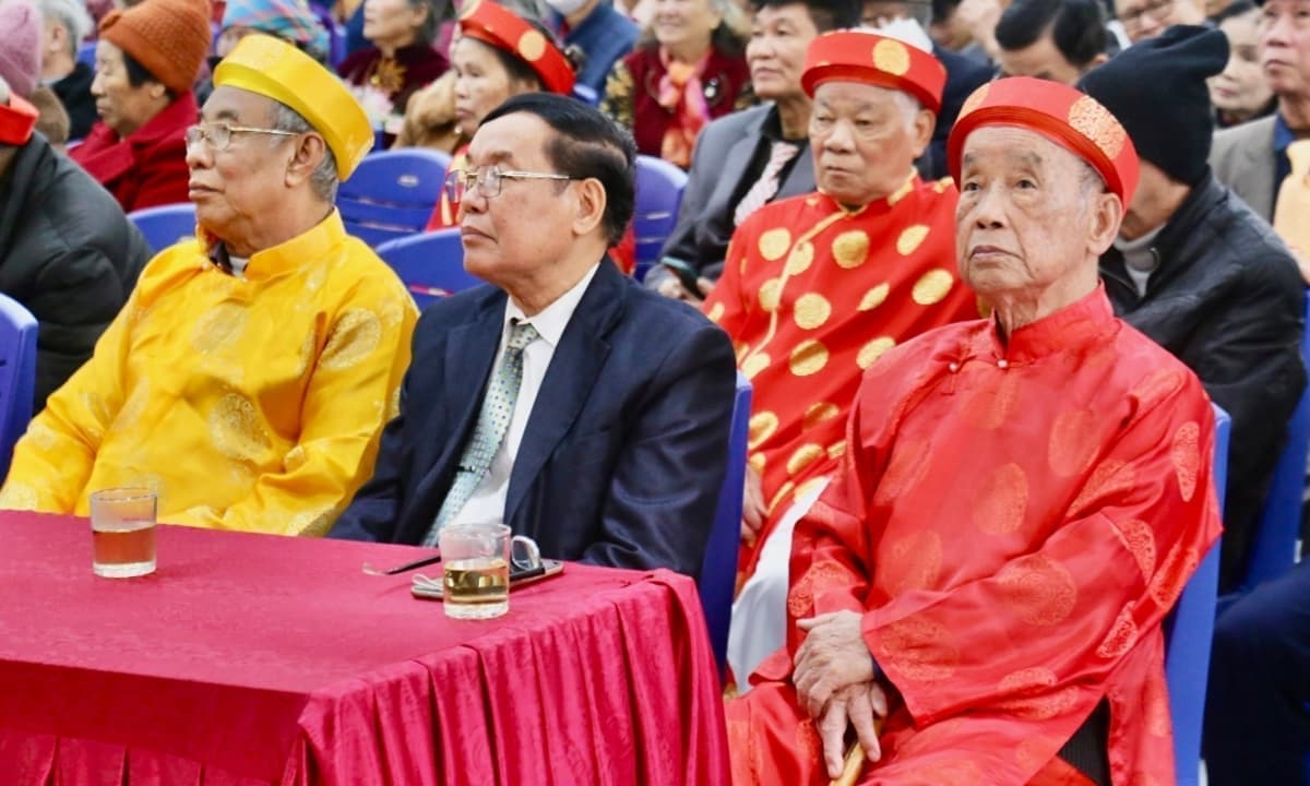 Năm 2025: Tuổi nào được Chúc thọ và Mừng thọ? Số tiền hưởng là bao nhiêu?