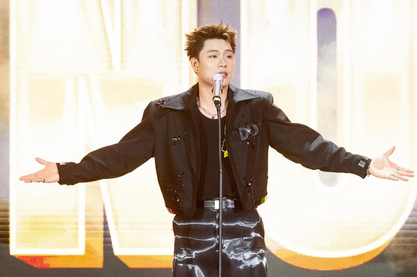 lo5-ngoisaovn-w1430-h952 3 Single with STYLE, Gen Z