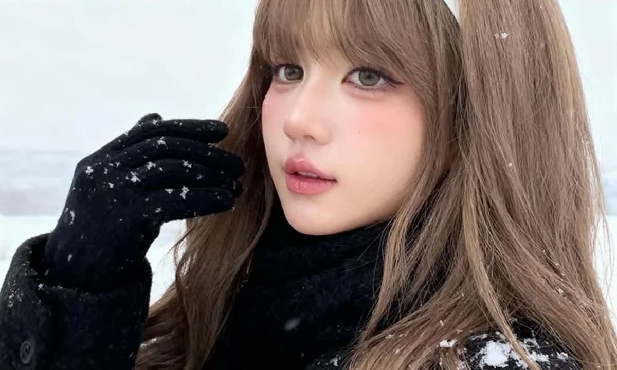 Ngọc Trinh khiến mạng xã hội 'bùng nổ' với nhan sắc đẹp như búp bê