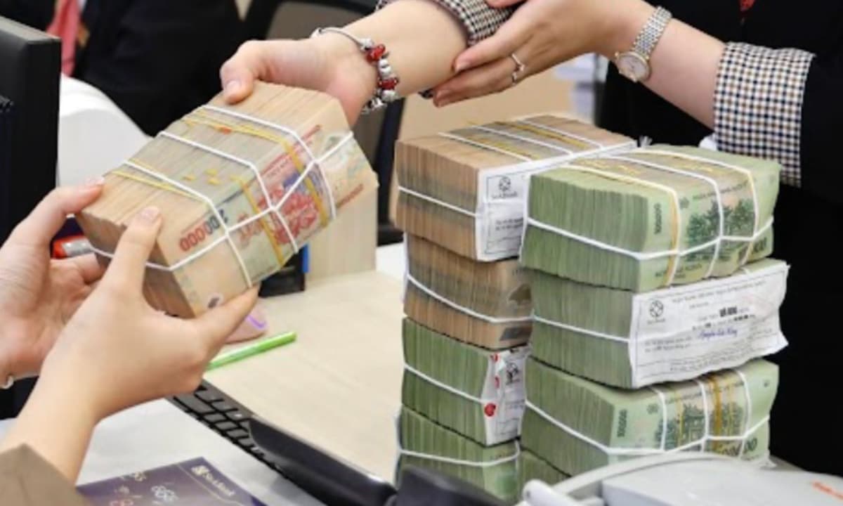 Ngân hàng nào đang trả lãi suất 12 tháng cao nhất vượt 7,5%?