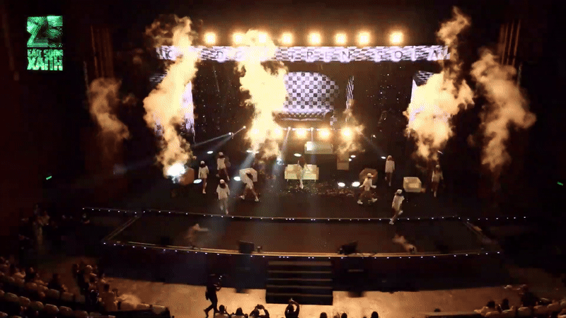 Hồ Ngọc Hà, sao Việt, Cú ném người trên không