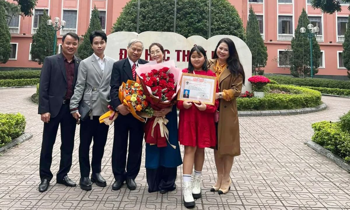 Gia đình ở Hà Nội có 3 thế hệ học cùng trường Đại học lớn: Đặc biệt ông ngoại là Giáo sư
