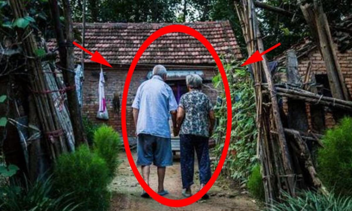 Người xưa có câu căn dặn con cháu: 'Bảy không chôn cha, tám không chôn mẹ', ý nghĩa là gì?