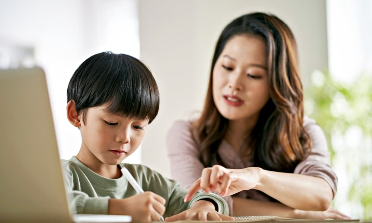 Sau trung niên tôi mới nhận ra: Bố mẹ càng “lười” một việc, con cái càng hiếu thảo và thành công