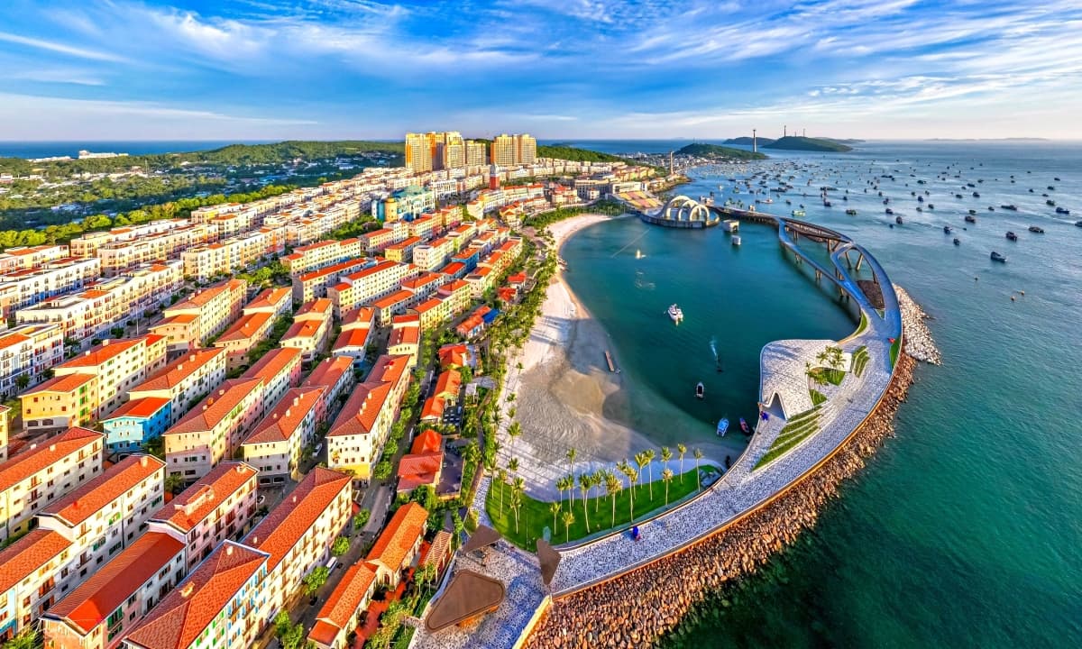 Bãi biển 'hiếm có' tại Việt Nam, được vinh danh 'hàng đầu thế giới', dự kiến đón 7 triệu khách năm 2025