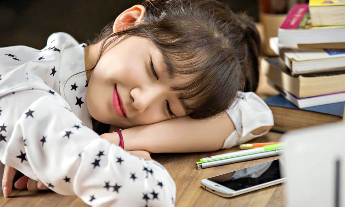 Cảnh báo 4 điều cấm kỵ khi ngủ trưa để tránh rước bệnh vào người