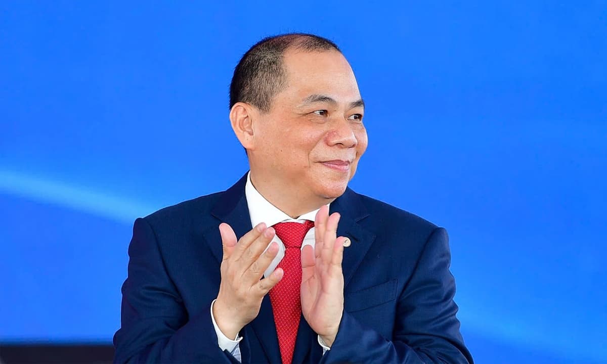 Tỷ phú giàu nhất Việt Nam - Phạm Nhật Vượng lọt Top 5 tỷ phú kiếm tiền nhanh nhất