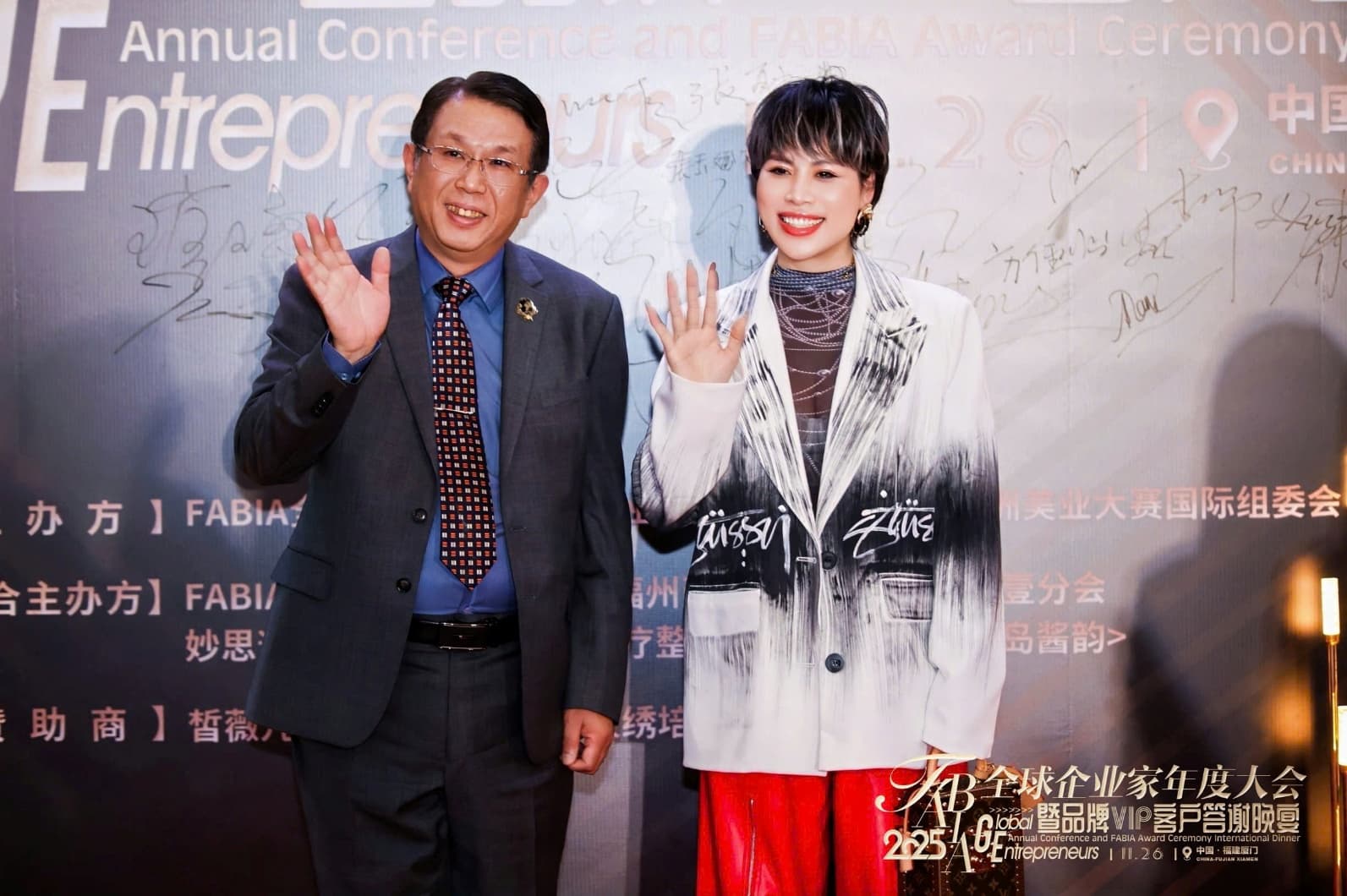 image003-ngoisaovn-w1593-h1060 6 Ceo Dung Trần, Ngành tóc