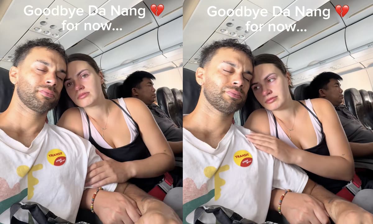 2 khách Tây ôm nhau khóc trên máy bay rời Việt Nam gây xôn xao: Lý do phía sau đầy xúc động