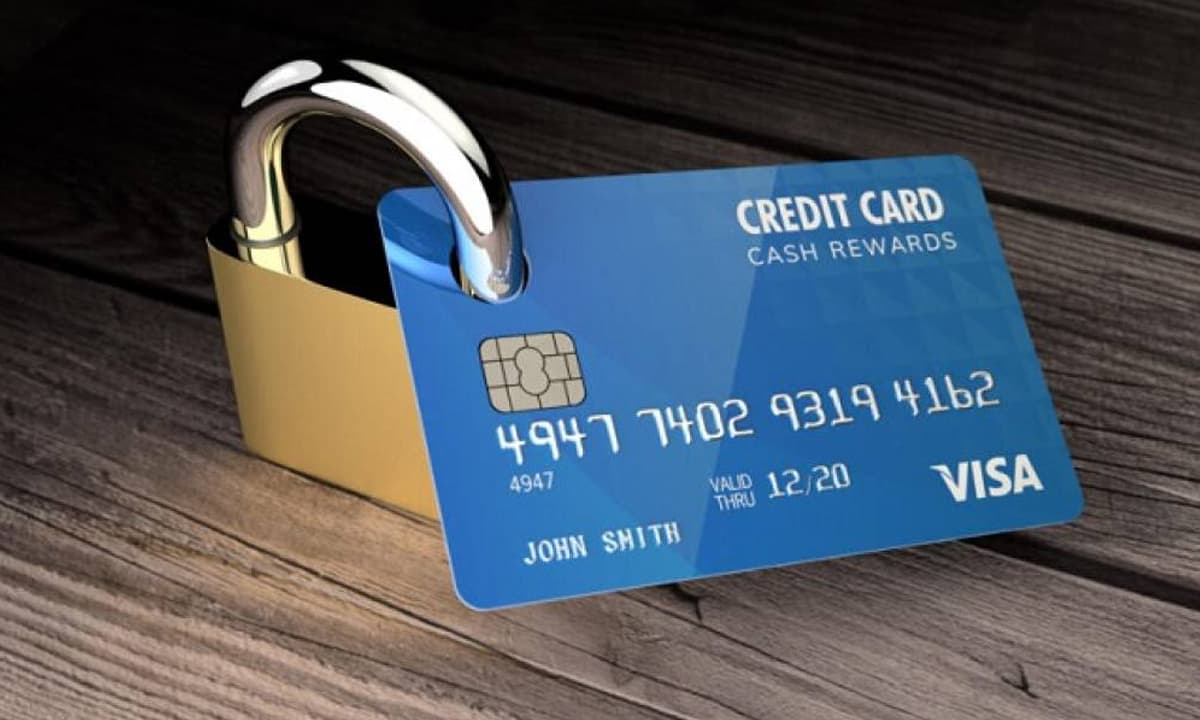 Từ 1/1/2026: Trường hợp nào bị phong tỏa tài khoản ngân hàng?