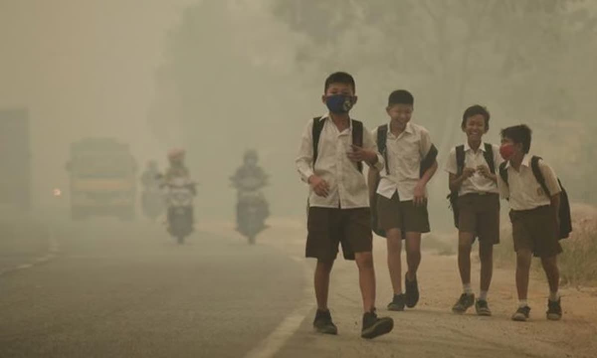 Nóng: Hà Nội yêu cầu các trường linh hoạt cho học sinh nghỉ học khi ô nhiễm không khí ở mức “rất nguy hại”