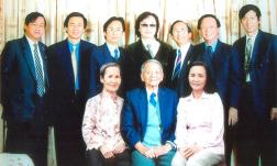 4 đại gia tộc trí thức lẫy lừng bậc nhất Việt Nam: Riêng gia đình này có tới 8 người con đều là Giáo sư, Phó Giáo sư, Tiến sĩ