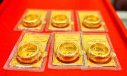 Giá vàng giảm mạnh nhất 10 năm nhưng thay vì bán người dân Thái Lan, Mỹ... tranh thủ mua vào, vì sao?