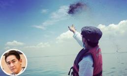 Hình ảnh xúc động của Hứa Vĩ Văn khi đem tro cốt em trai rải biển