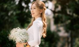 Á hậu Phương Nga đẹp 'lụi tim' khi diện áo dài trắng chụp ảnh kỷ yếu