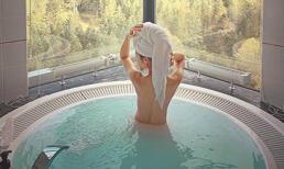 Đến lượt Khả Ngân gia nhập hội mĩ nhân bán nude trong phòng tắm