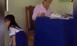 Chấm điểm xong, nữ giáo viên vứt vở xuống đất cho học sinh tự lên nhặt gây bức xúc