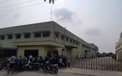 Điều tra vụ nữ công nhân tử vong trong nhà kho của công ty, có túi nilon quấn trên đầu