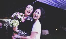 Số phận trái ngược của chị em trong ngày 20/10: Người hoa ngập nhà sợ... ngạt, kẻ nhận về lời chửi mắng