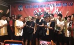 Văn Toàn, Hồng Duy quẩy tưng bừng bản hit 'Như ngày hôm qua' của Sơn Tùng để tri ân người hâm mộ