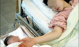 Chồng bỏ đi khi thấy con vừa sinh đã bị dị dạng, vài ngày sau quay về lại dúi cho vợ một bọc tiền…