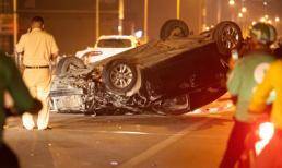 Hà Nội: Tai nạn kinh hoàng giữa 3 ô tô trên cầu Vĩnh Tuy, 1 xe lật ngửa bụng