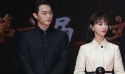 'Ngụy Anh Lạc' Ngô Cẩn Ngôn và 'Phó Hằng' Hứa Khải không chỉ tái ngộ mà rủ nhau rinh giải thưởng về nhà 