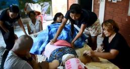 Trước khi đưa vào lò hỏa táng, cụ bà 70 tuổi bất ngờ sống lại