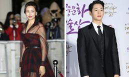 Honey Lee diện đầm xuyên thấu hút ánh nhìn; Jung Hae In mặc suit nhưng mặt lại búng ra sữa