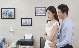 Hoa hồng trên ngực trái: Đừng tin vào lời hứa của đàn ông khi yêu