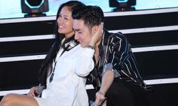 Diva Hồng Nhung mặc gợi cảm đi tập show Quang Hà