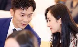 Dương Mịch đẹp thanh lịch đi sự kiện, e lệ ngồi bên trò chuyện với Lý Thần