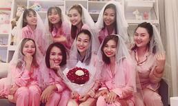 Hoàng Oanh cùng hội bạn thân Nhã Phương, Ái Phương diện pijama quẩy tưng bừng trong tiệc độc thân