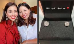 Hoa hậu Phạm Hương khoe tặng mẹ món quà giá trị dù là ngày thường