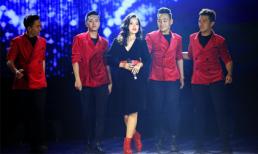 Ca sĩ trẻ Sunny Đan Ngọc được khán giả Thủ Đô yêu mến bởi nét hồn nhiên, ngọt ngào trên sân khấu