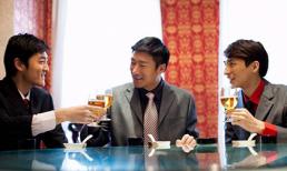 Nhân viên mới trả tiền tiếp khách cho sếp rồi bị sa thải ngay lập tức, nguyên nhân do đâu?