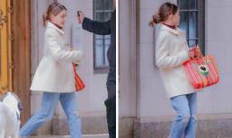 Cứ gọn gàng như thế này Suri không chỉ xinh xắn mà còn ra dáng thiếu nữ với đôi chân dài miên man 