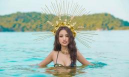 Vân Hugo hoá thành nàng tiên cá, nữ thần biển đầy nóng bỏng