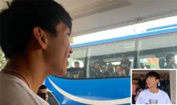 Đoàn Văn Hậu tiễn đồng đội về nước, Bùi Tiến Dụng thấy thương: 'Tội nghiệp thằng bé'