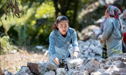 Lương Thuỳ Linh mang ngọc trai đấu giá từ thiện tại Miss World