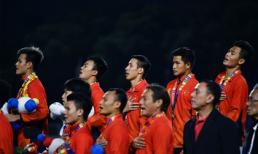 Giây phút trao giải HCV SEA Games cho U22 Việt Nam: Màn ăn mừng xúc động sau chiến thắng lịch sử