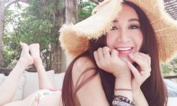 'Đát Kỷ' Ôn Bích Hà khoe dáng trẻ trung với bikini ở tuổi 53
