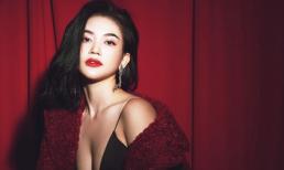 Sĩ Thanh diện crop-top xẻ ngực sâu hút, gợi cảm hết mức trong bộ ảnh mới