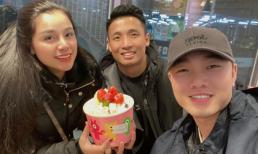 Đi du lịch ở Hàn Quốc, vợ chồng trung vệ Bùi Tiến Dũng tranh thủ đến thăm Xuân Trường